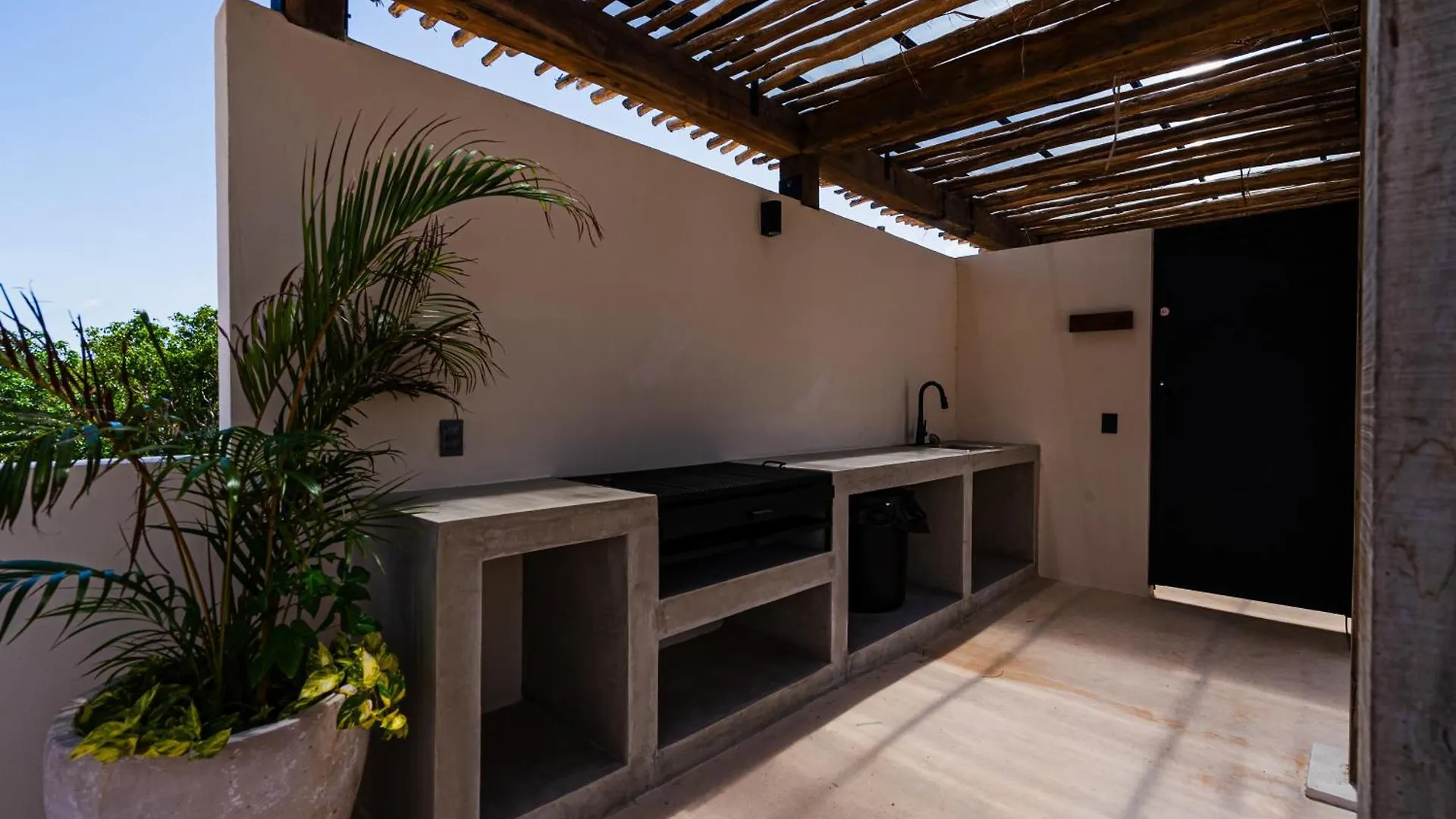 Penthouse With Private Jungle, Pool, Downtown Apartment Tulum